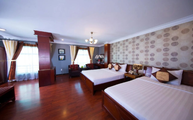 Good Vibes Central Hotel