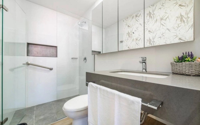 Go Living Suites - 806