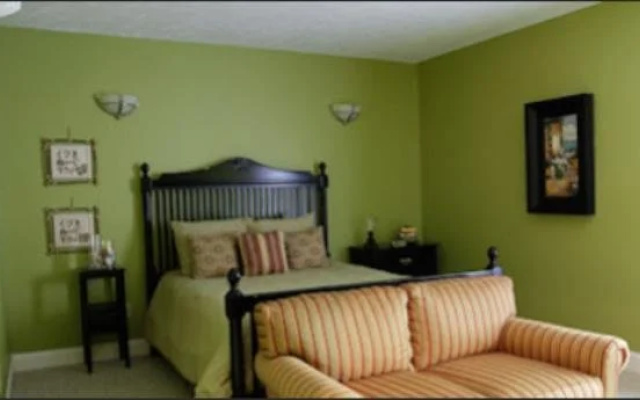 Natchez Manor Bed & Breakfast