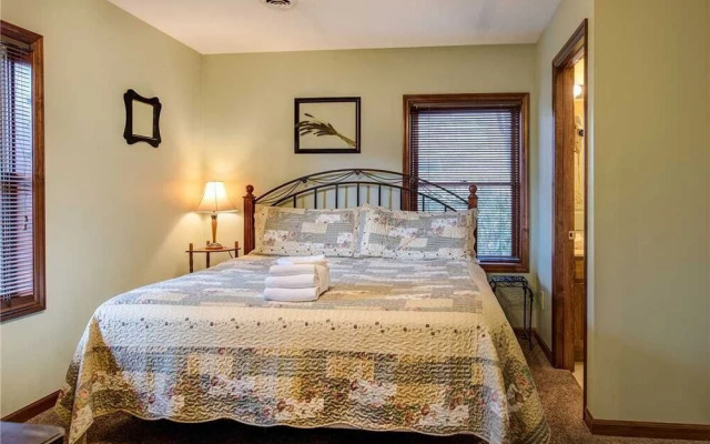 Annie's Smoky View by Jackson Mountain Rentals