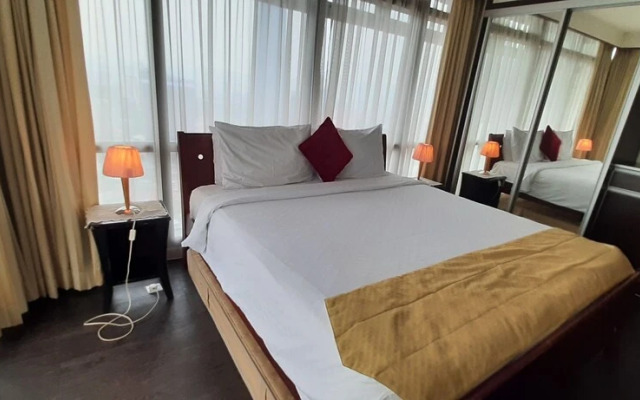 Times Square by Rihanna Service Suite