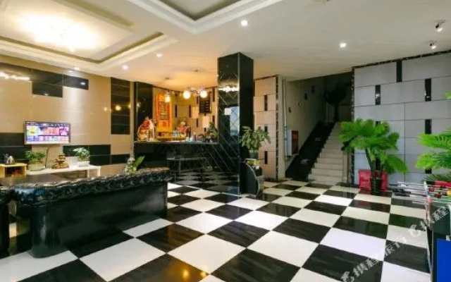 8090 Hotel