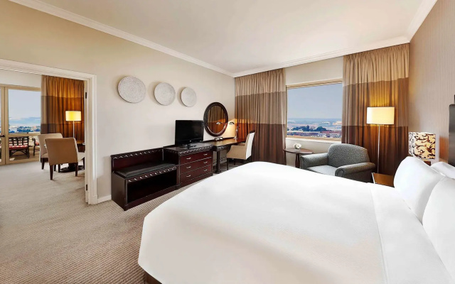 Отель NH Johannesburg Sandton