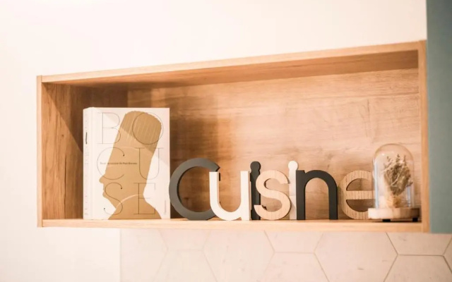 Le MAJESTIC **** : Luxury T2 plein centre / v-rent