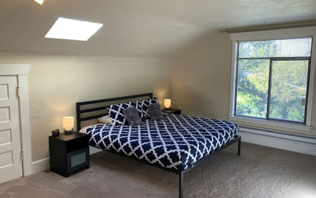 Seattle Vacation Home - Fremont House