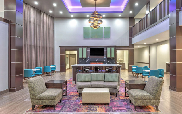 La Quinta Inn & Suites by Wyndham Tyler - University Area