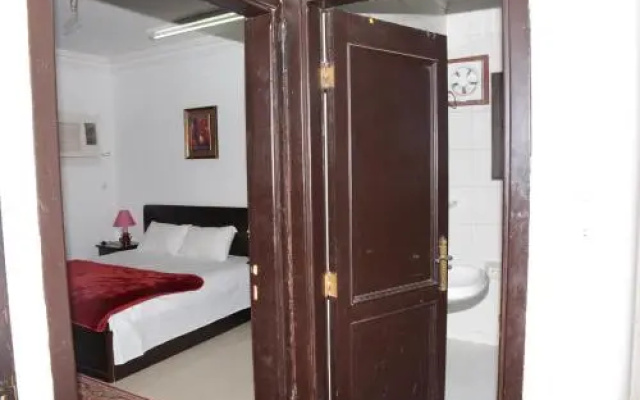 Al Eairy Apartments Madinah 12