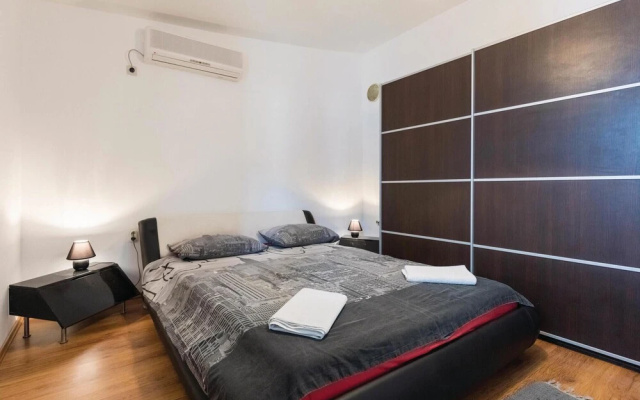 Nice Home in Klek With Wifi and 4 Bedrooms