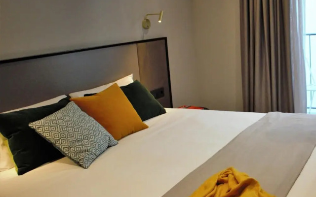 Hotel Torrent