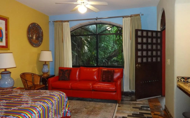 Hotel Casa de Las Flores Bed and Breakfast