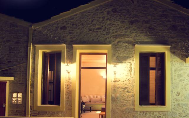 Отель Porto Enetiko Suites Греция, Ретимнон - отзывы, цены и фото номеров - забронировать отель Porto Enetiko Suites онлайн вид на фасад