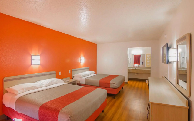 Motel 6 Lawton, OK