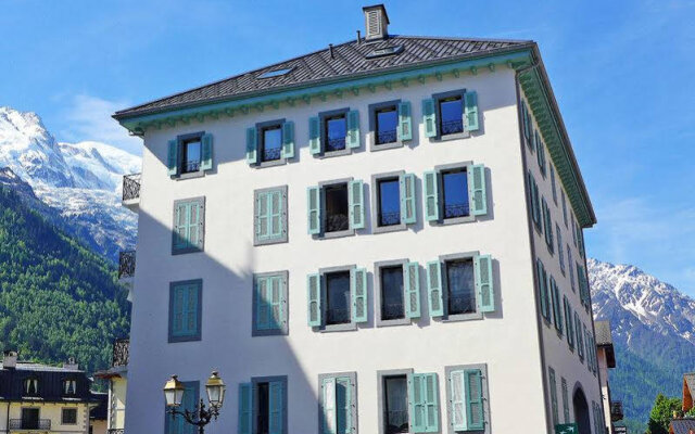 Apartment Le Pavillon in Chamonix-Mont-Blanc, France from 269$, photos, reviews - zenhotels.com hotel front
