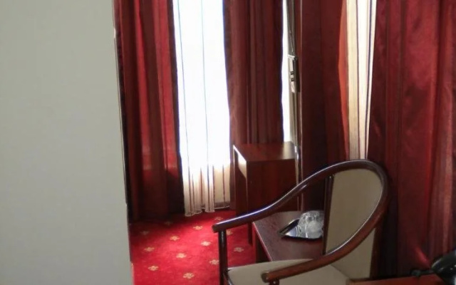 Hotel Ary