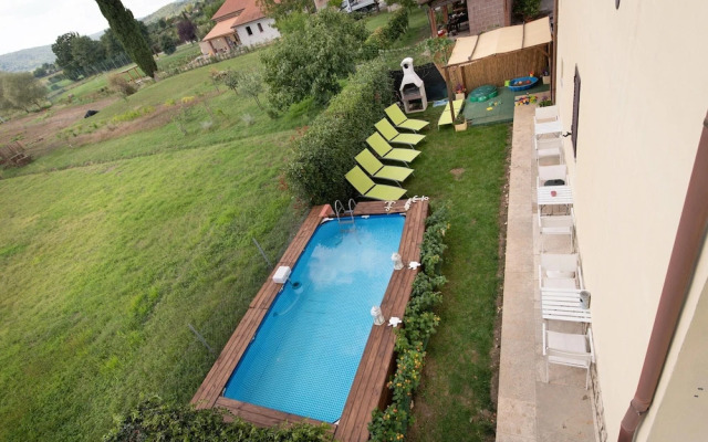 Villa in Italy With Private Garden Retreat