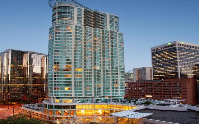 Отель Vancouver Marriott Pinnacle Downtown Hotel Канада, Ванкувер - отзывы, цены и фото номеров - забронировать отель Vancouver Marriott Pinnacle Downtown Hotel онлайн вид на фасад