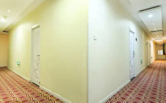V8 Theme Hotel