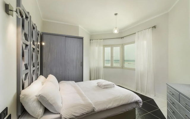 Royal Beach Resort