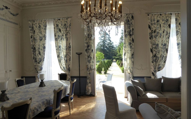 Domaine De Pouzelande B&B