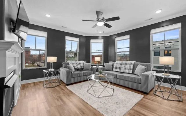 Lux 3BR 3bath w Rooftop Hot Tub