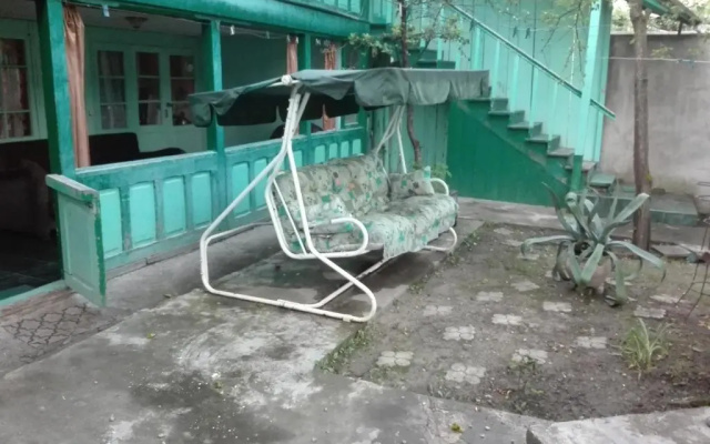 Dacha 32