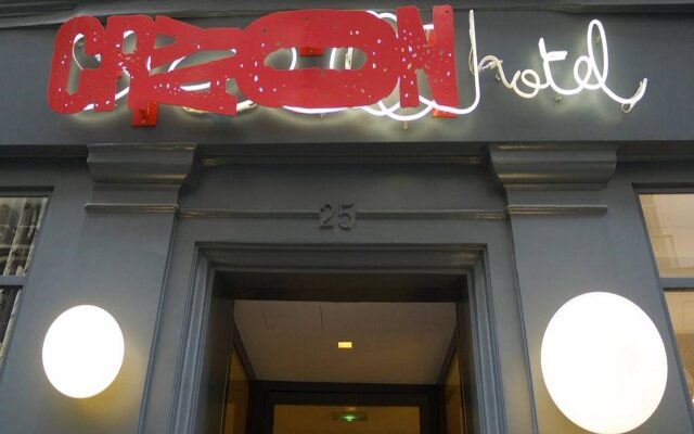 Hotel Crayon by Elegancia вид на фасад