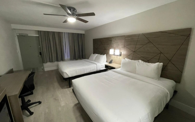 Quality Inn & Suites Airport/Cruise Port Hollywood