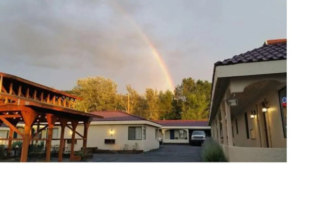 Grand Motel