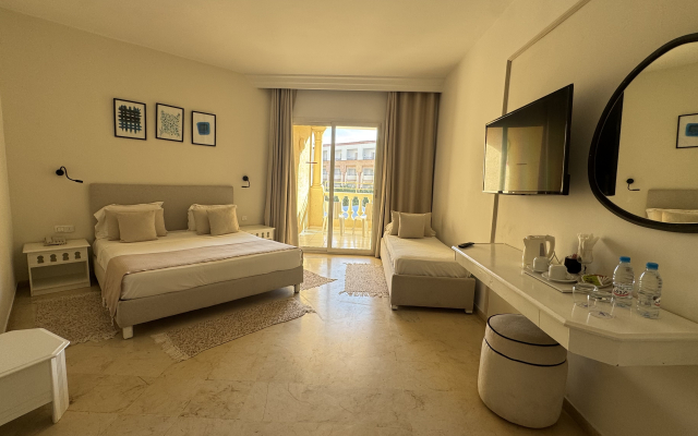 Houda Yasmine Marina & SPA