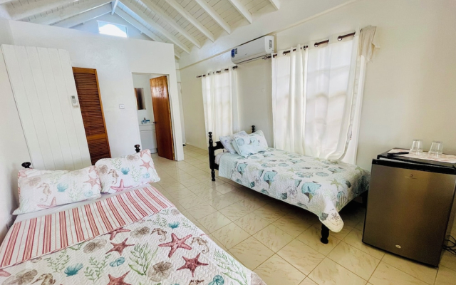 Dennis' Hideaway