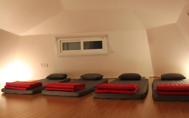 B my guesthouse - Hostel