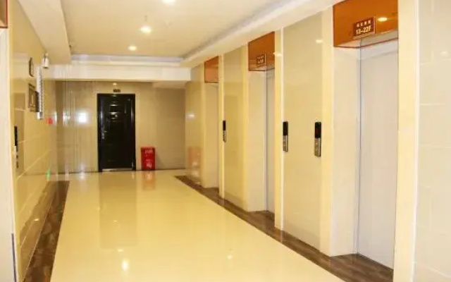 OHO Chengyin Zhihui Homestay (Luohe Convention and Exhibition Center)