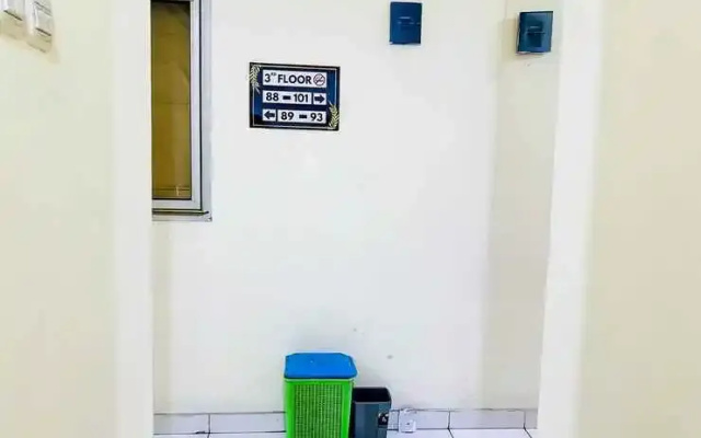 Taisir Residence Near Palmerah Mitra RedDoorz