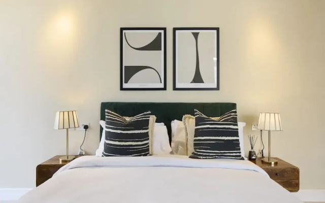 Battersea Riverside Luxury Apartment