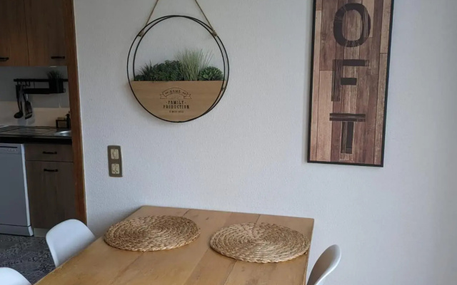Pine Tree Apartment