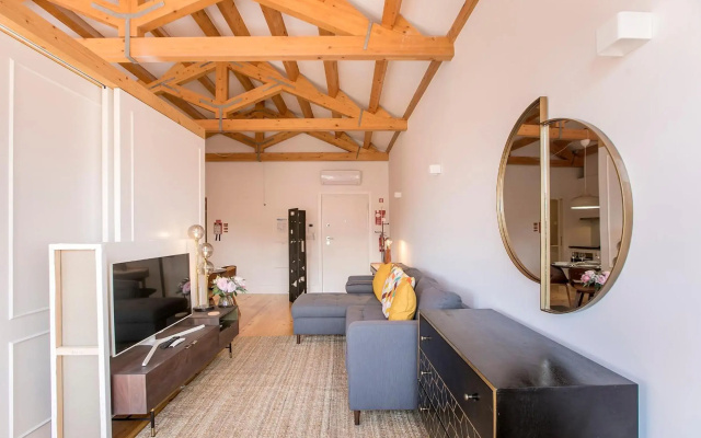 Newly Renovated Cozy Central Loft w/ AC by LovelyStay