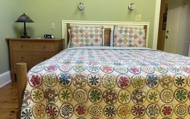 The James Place Inn B&B