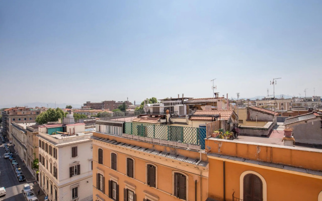 Floor 6 Boutique Rooms by DOT Suites