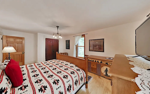 4BR Luxury Log - 4 Br Home