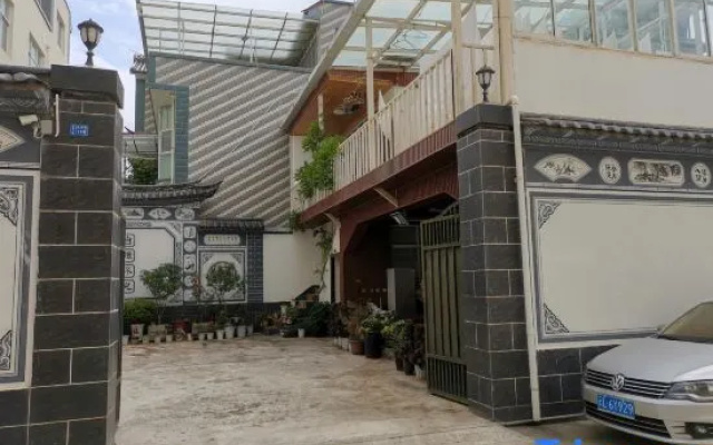 Wuyuan Family Hotel