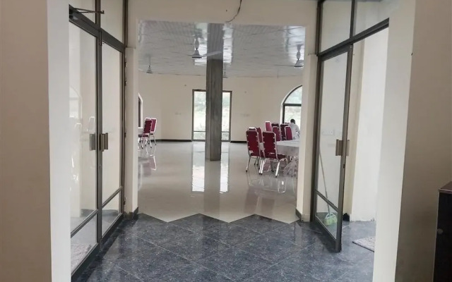 River Dine Hotel