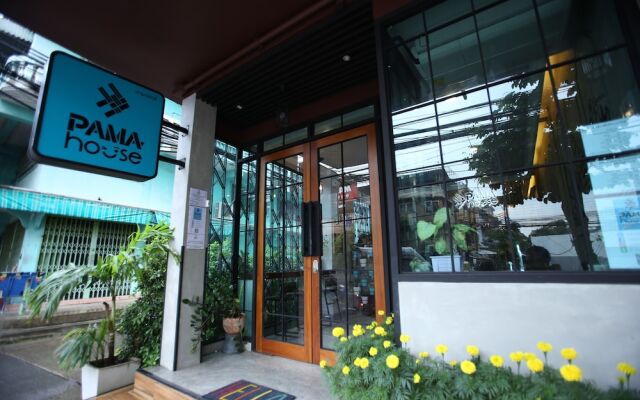 Pama House Boutique Hostel Бангкок вид на фасад
