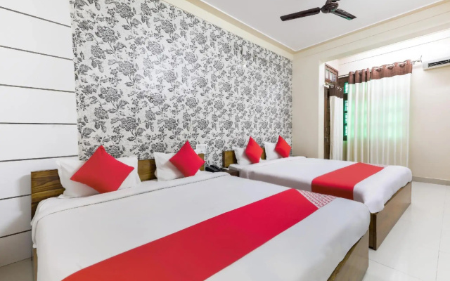 Hotel Girnar