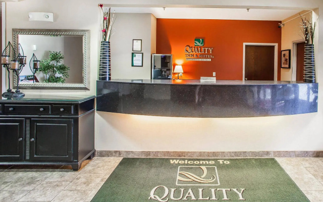 Comfort Inn & Suites Mason City - Clear Lake