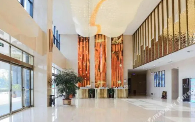 Qianshan Heyue Hotel