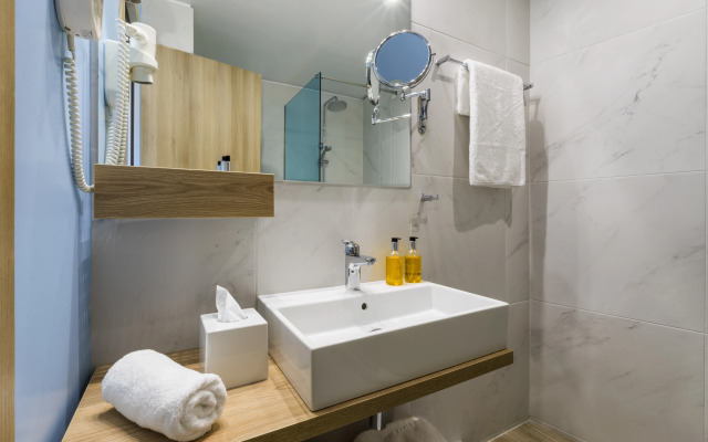 ibis Styles Athens Routes