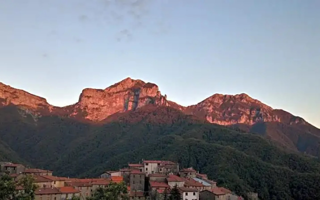 Pania forata hostel