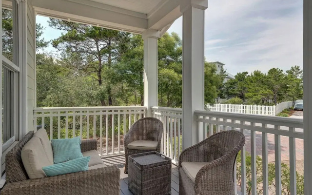 Four C's Retreat - Lavish Home With Private Boardwalk Access to the Beach