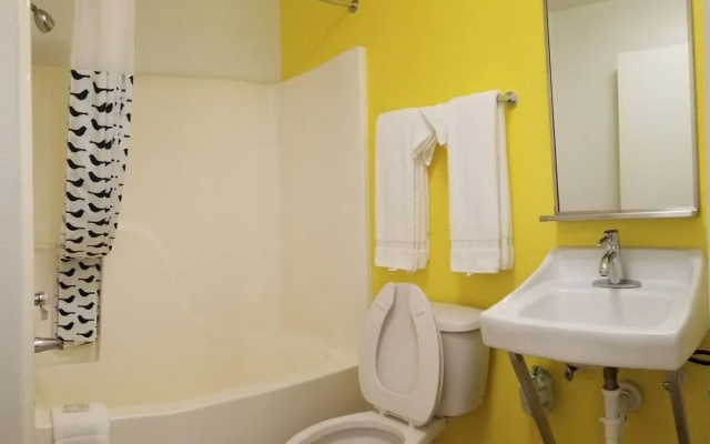 InTown Suites Extended Stay Lewisville TX - Valley View Dr