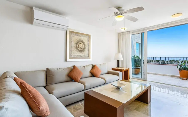 HOLT Grand Miramar Residences
